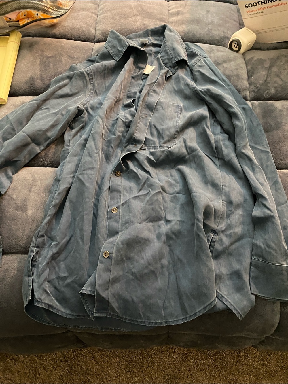 Old Navy Men's Casual Button-Down Shirt in Faded Blue